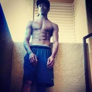 Meet your Posher, Eduardo